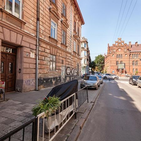 Alfa Apartments Ohiienka 17 2 Lviv Dış mekan fotoğraf